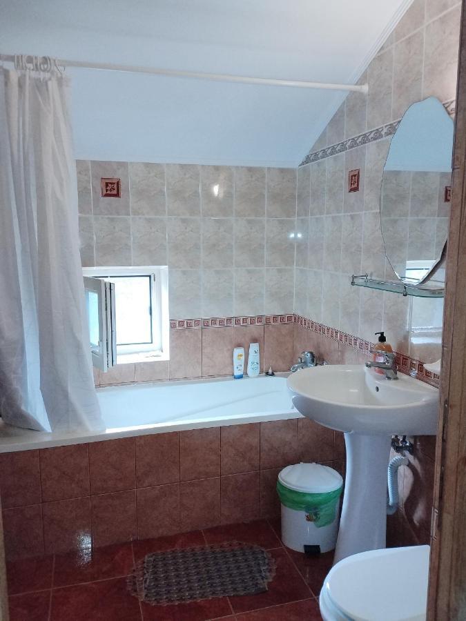 - Creta * Navodari